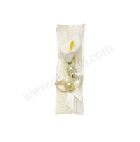 Poročni naprsni šopek - kala/perle Poročni naprsni šopek - kala/perle